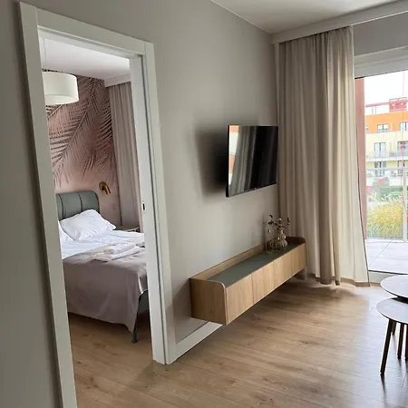 Palm Tree Perłowa Przystań Parking, 650m Do Plaży, świeżo Oddany Nowoczesny Apartament, Parkplatz Im Preis Inbegriffen, 650 Meter Zum Strand, Frisch Fertiggestellt, Geräumige Und Moderne Wohnung, Parking Included, 650 Meters To The Beach! Apartament *